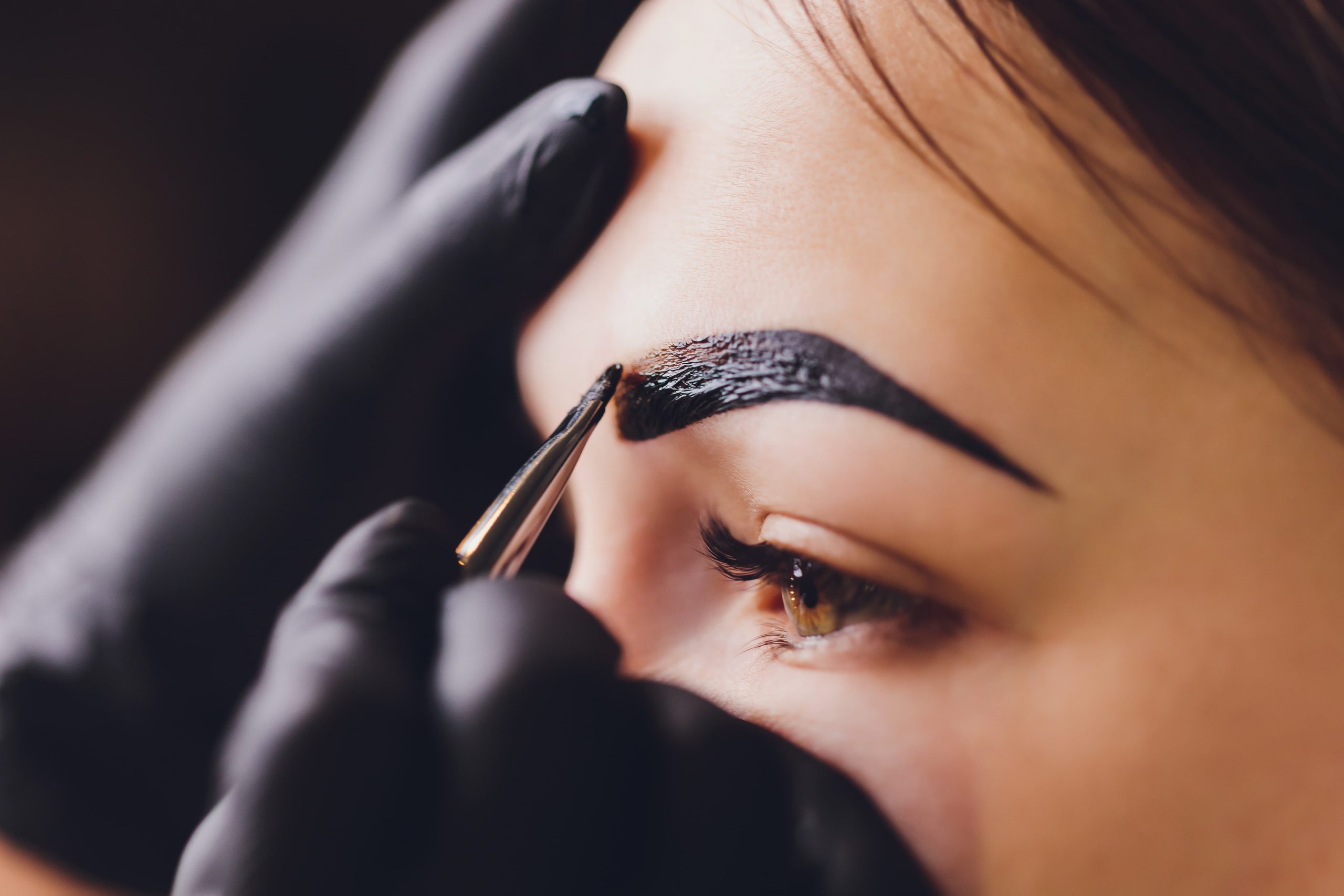 Henna Brows: Für wen eignet sich die Behandlung und was solltest du vorher wissen?
